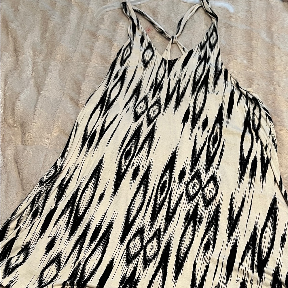 H&M Black and Cream Patterned Camisole